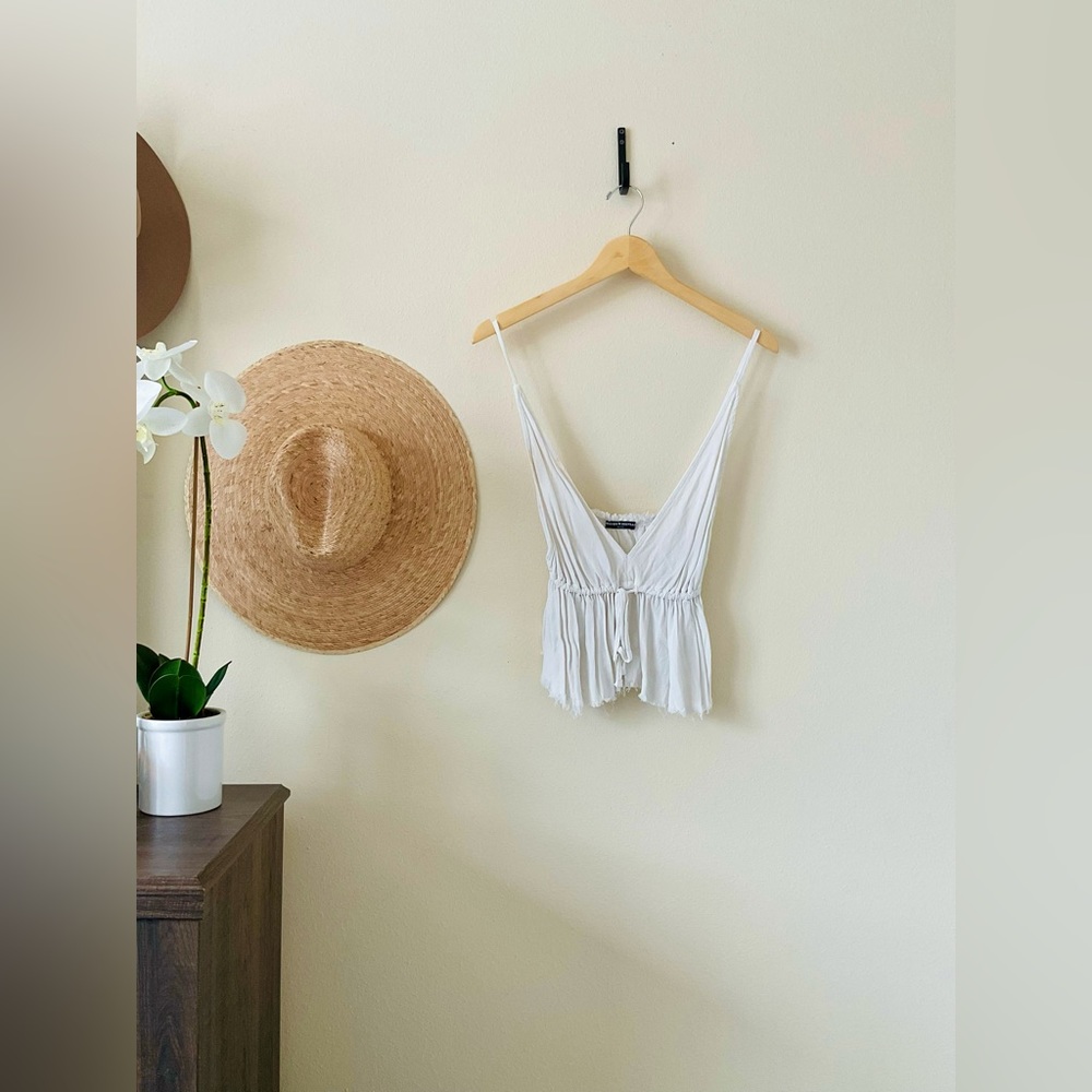 Brandy Melville | White Tie Front Tank Top | Size: O/S